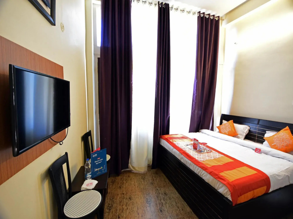 OYO Rooms Lake View Mall Road 2