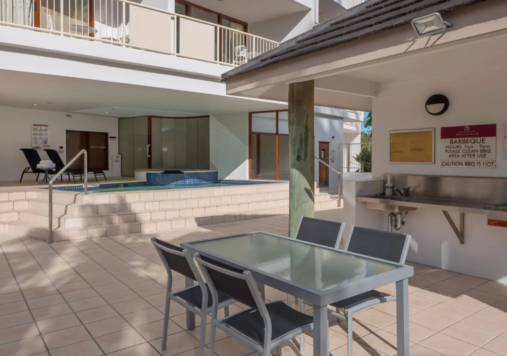 Broadbeach Savannah Resort