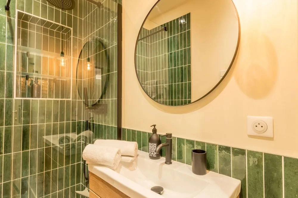 Suite Com die - Premi re Conciergerie