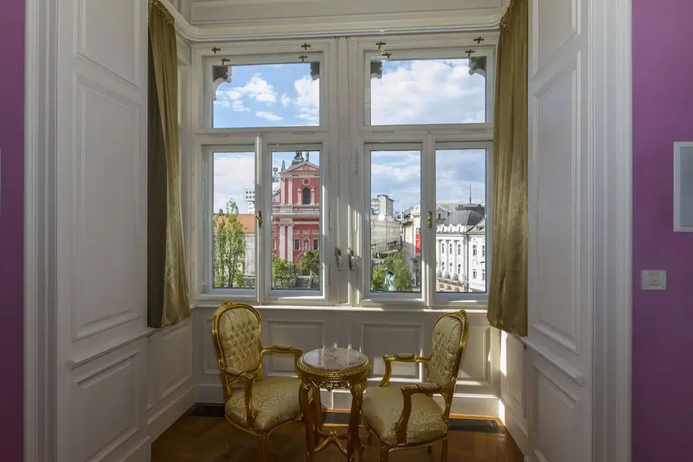 Filip Palace Luxurious Apartment