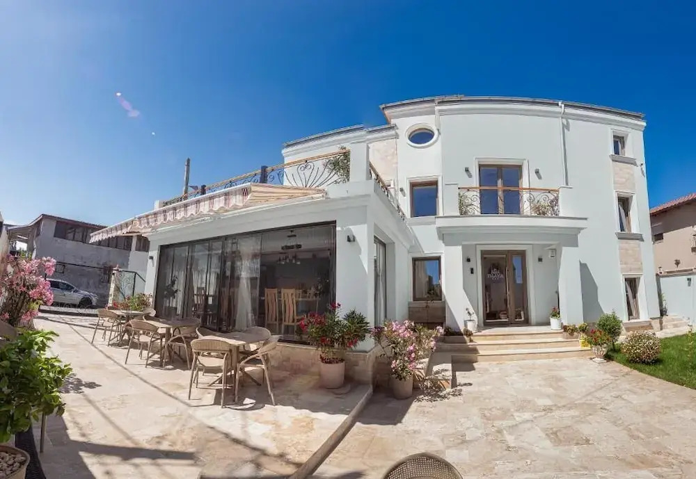 Thaya Rooms