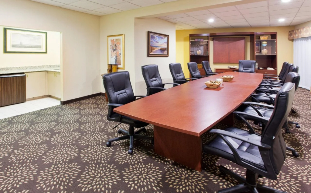 Holiday Inn Charleston-Riverview by IHG