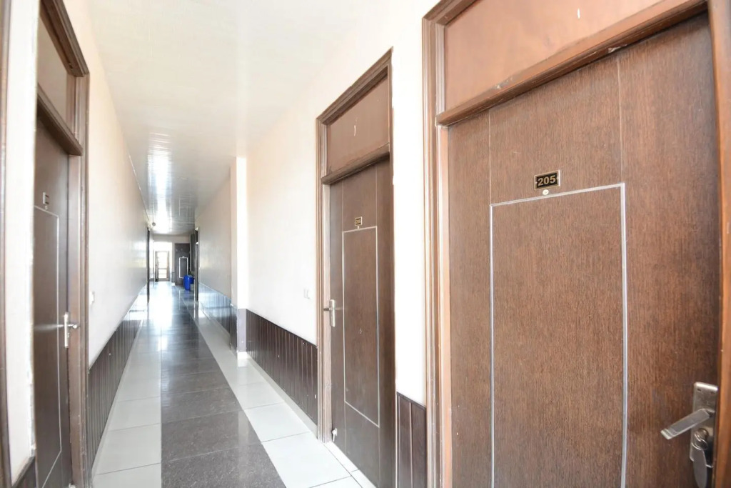OYO Flagship 6298 Motel Divine