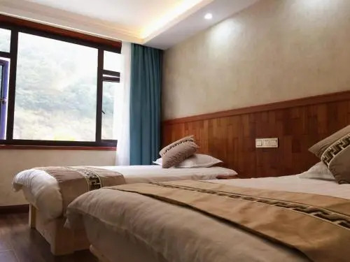 Xian Yan Inn