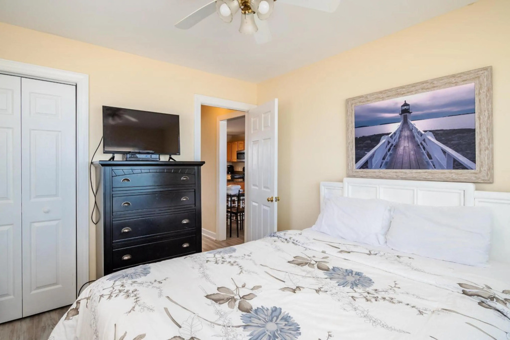Absolute Beach by Oak Island Accommodations