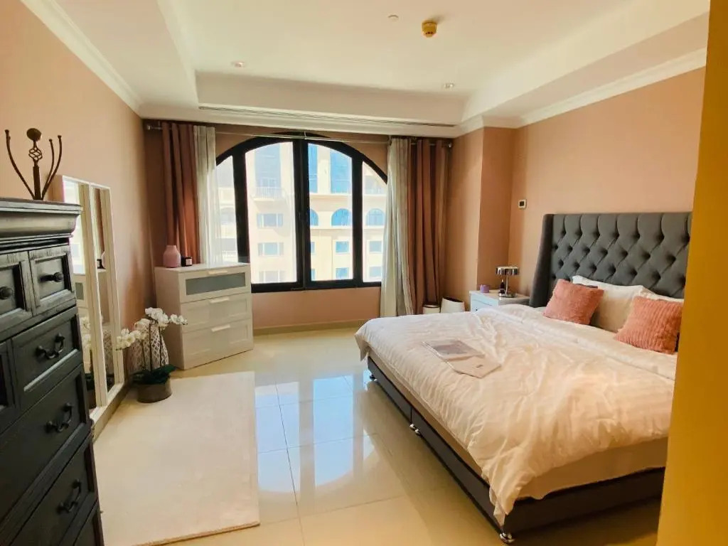 2 Bedroom Flat in the Heart of Qatar Pearl