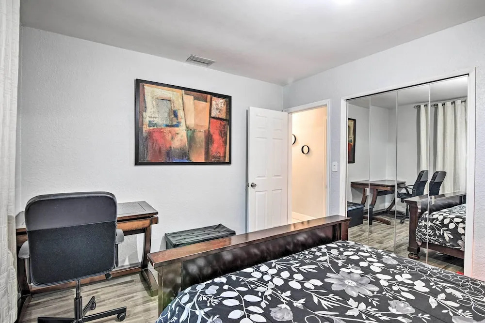 Shady & Eclectic Fort Lauderdale Dwelling w/ Yard!