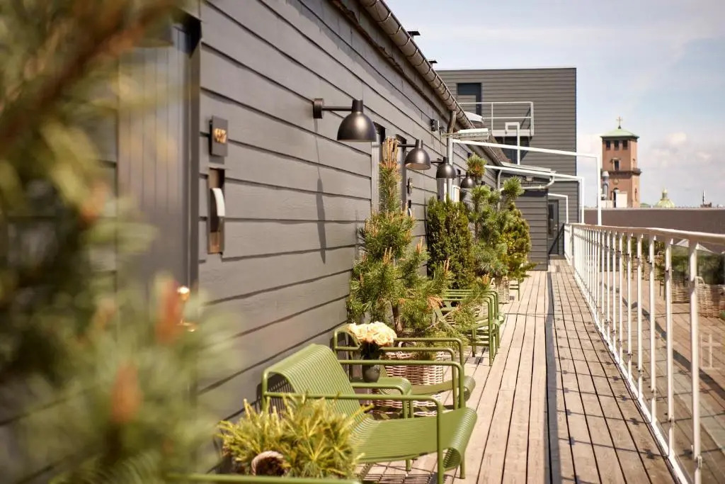 Hypernym Hotel & Suites