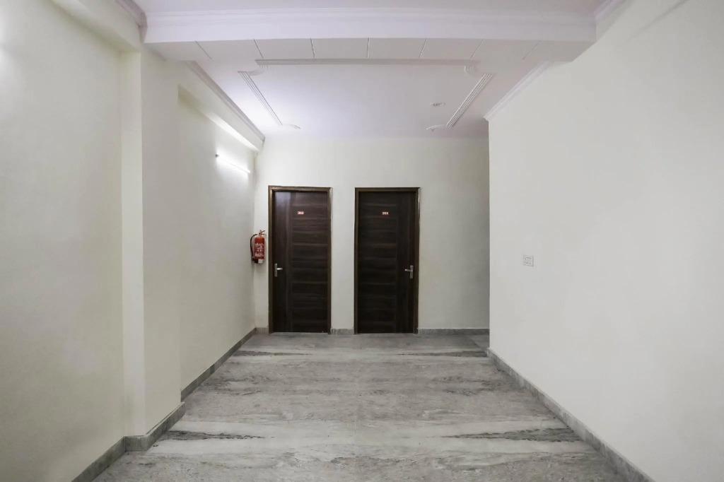 OYO Flagship 75955 Hotel Miracle inn
