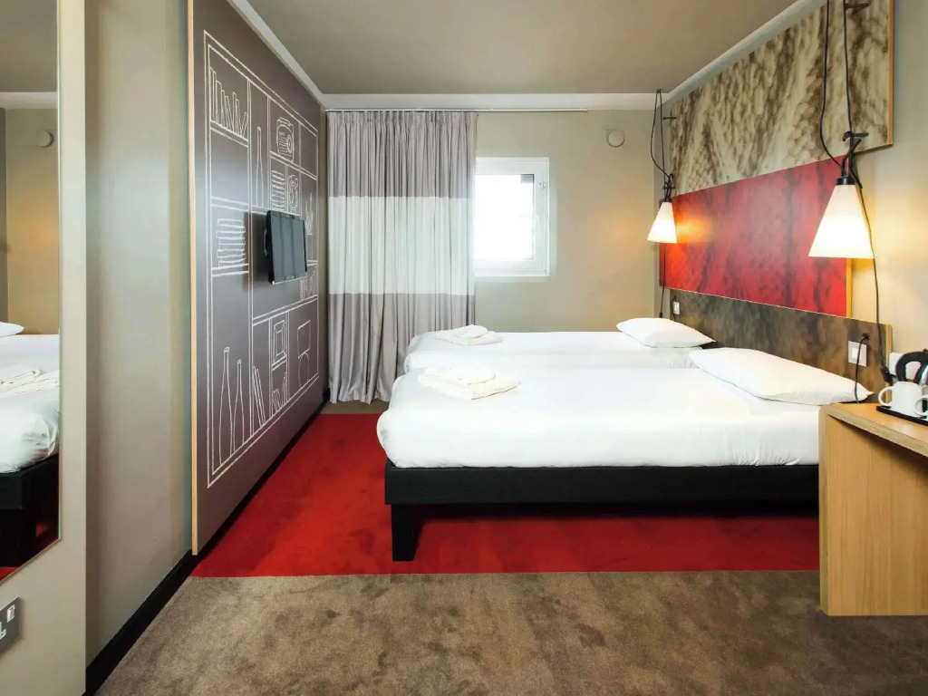 ibis Plymouth
