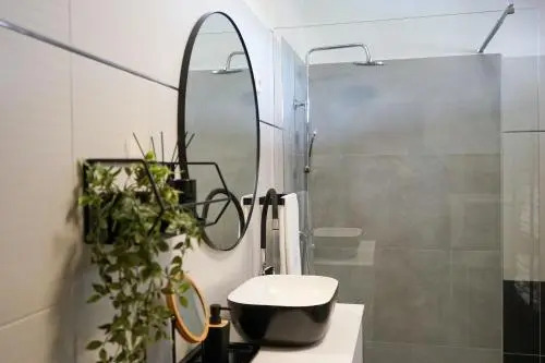 Villa Leon, Wonderful Family Apartment with Pool
