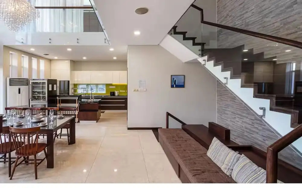 Emily Villa City Center