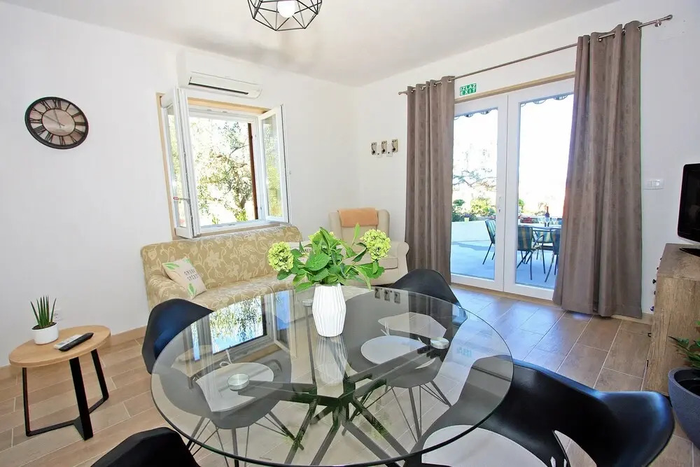 Apartments Irena