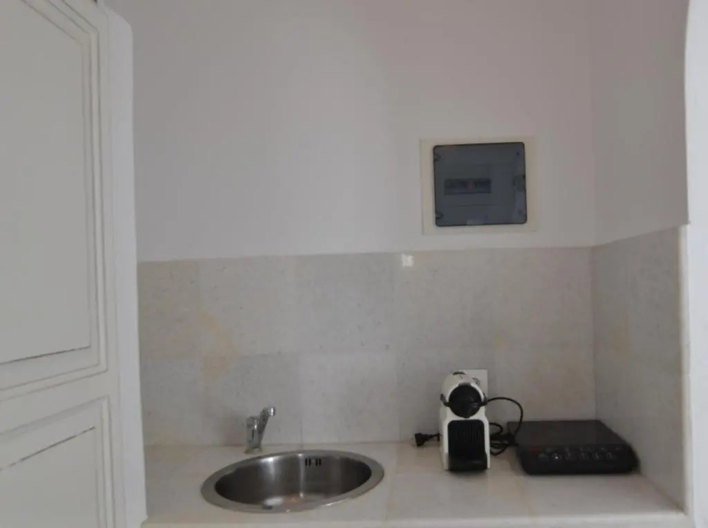 Artemis Hotel