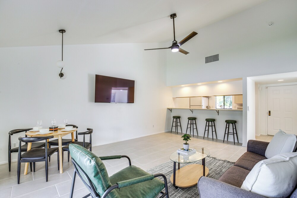 Pet-friendly Palm Desert Retreat: Golf Course View