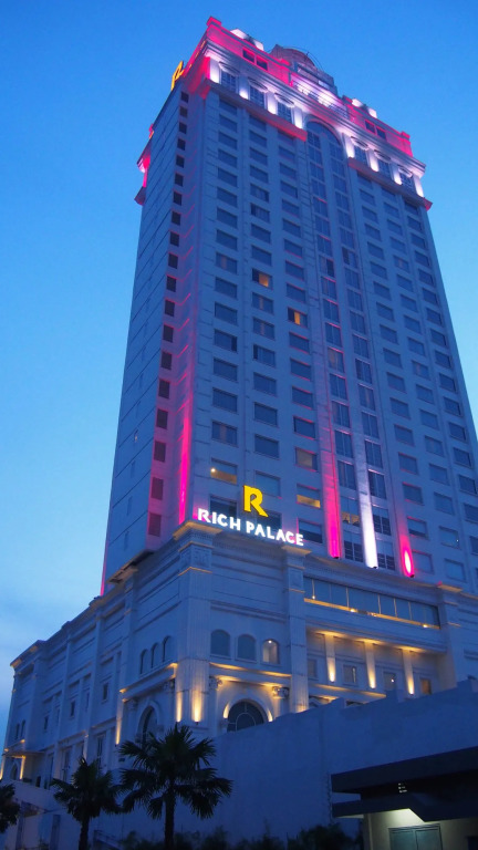 Golden Tulip Legacy Surabaya