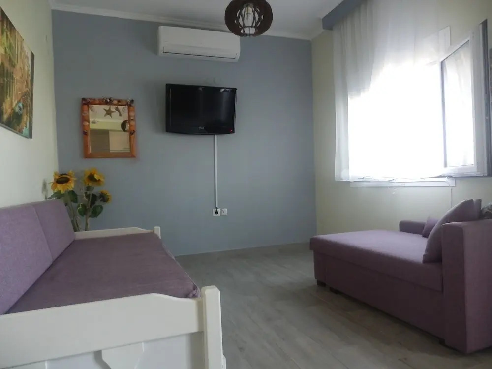 Zephyros Family Apartments