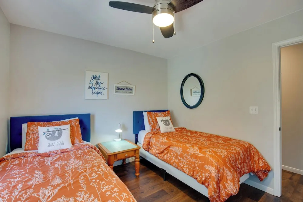 Game Room & Dock: Waterfront Granbury Lake Retreat