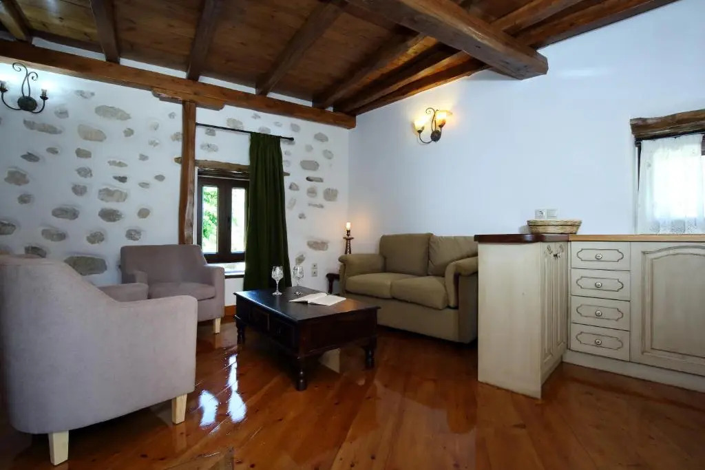 Stafilos House