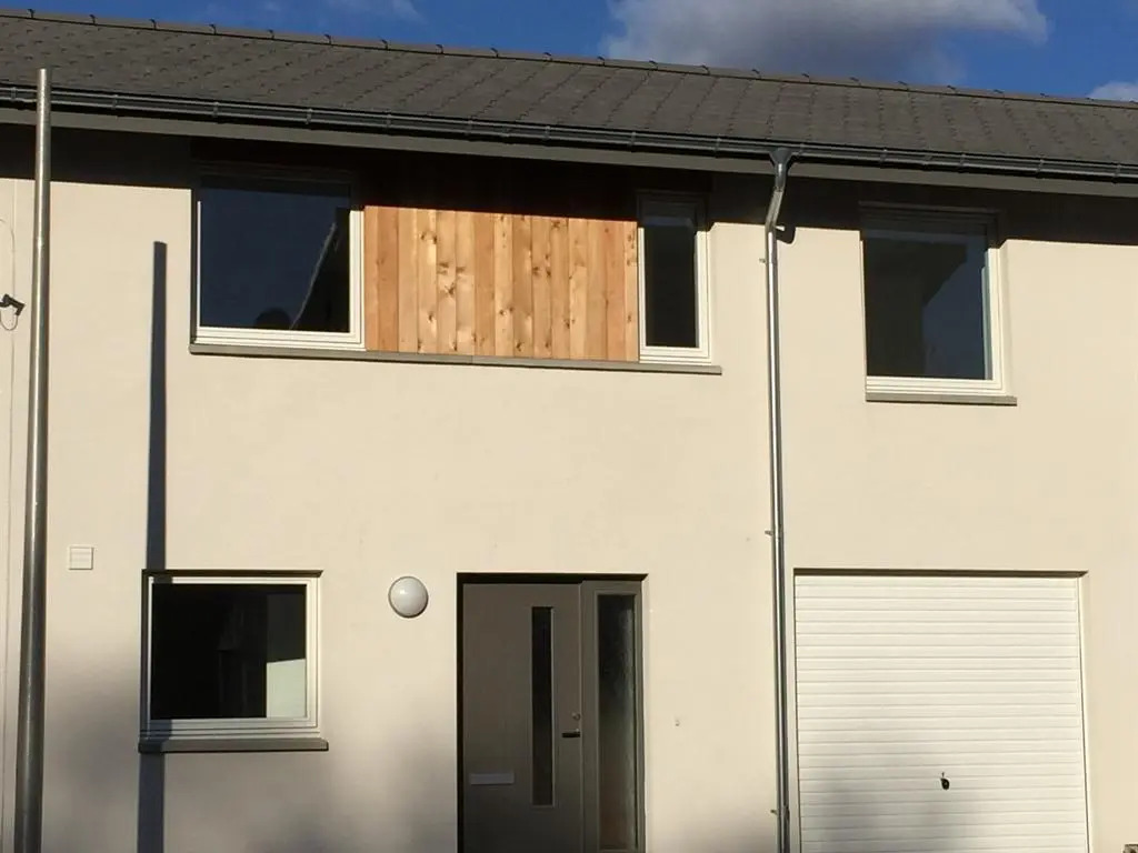8 Milton Side
