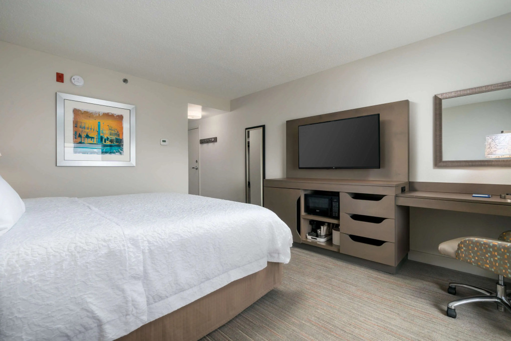 Hampton Inn - Springfield