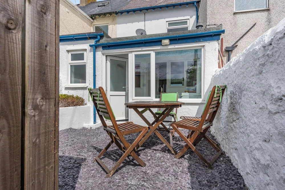 2 Tregof Terrace
