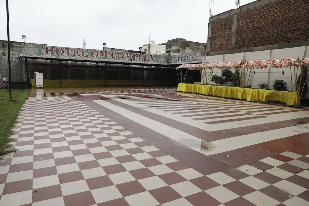 Hotel Om Complex