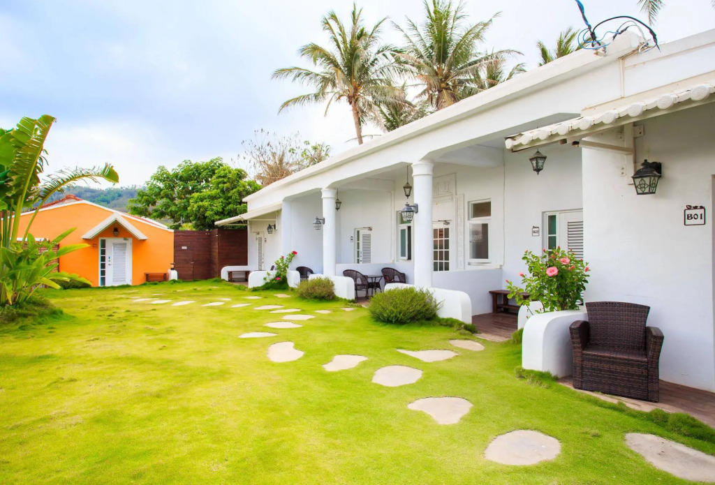 Love Summer Hostel