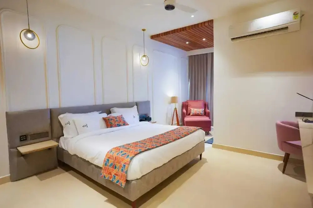 The ELET near Amritsar Airport