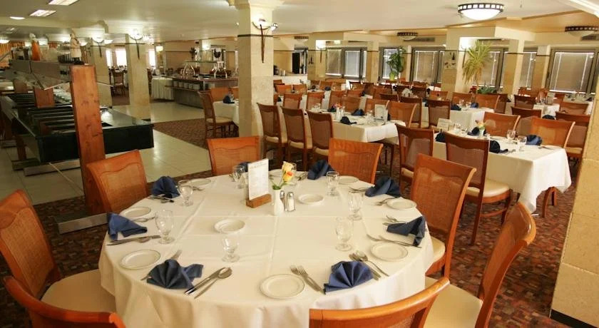 Ron Beach Hotel