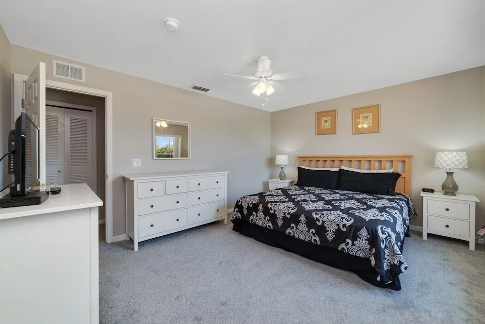 Regal Retreat