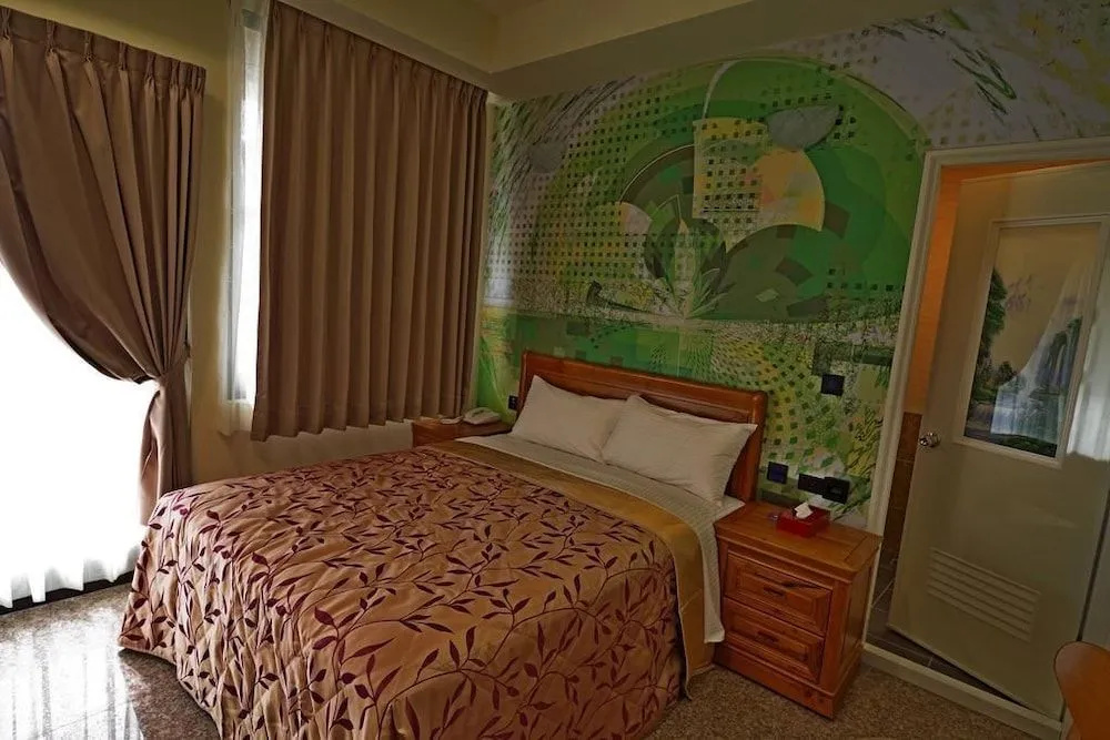 Lucky Hotel