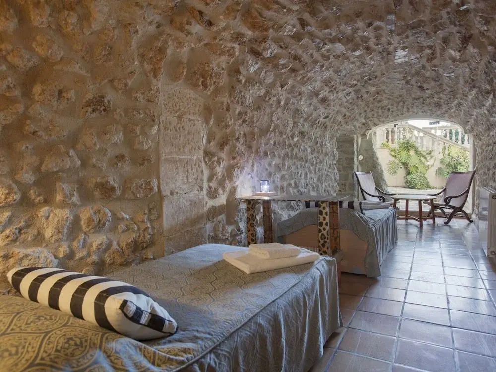 Mansion in Lloseta With Pool & Terrace