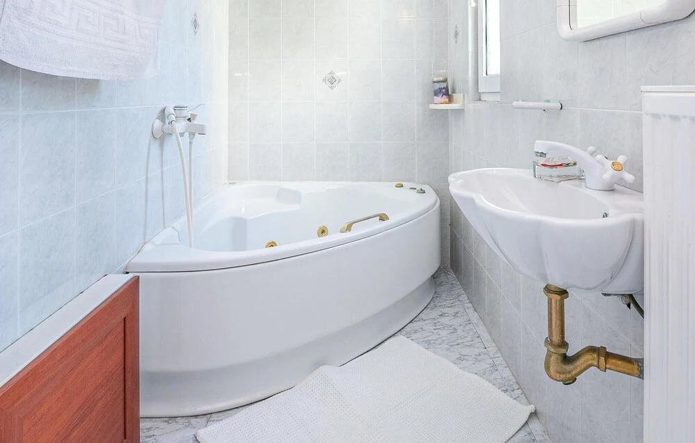 Beautiful Home in Lechaio Corinthias With 4 Bedrooms, Outdoor Swimming Pool and Swimming Pool