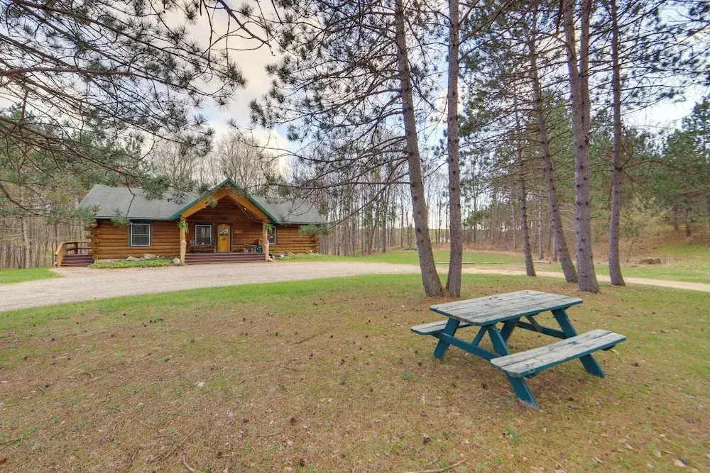 Rustic Tustin Cabin on 7 Acres w/ Fire Pit & Porch
