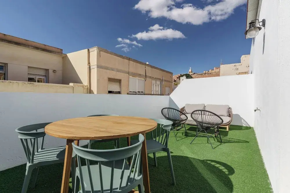 Limehome Almeria Hernan Cortes