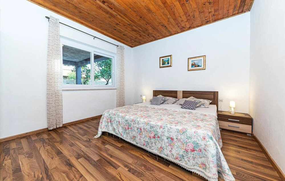 Nice Home in Okrug Gornji With 5 Bedrooms, Wifi and Outdoor Swimming Pool