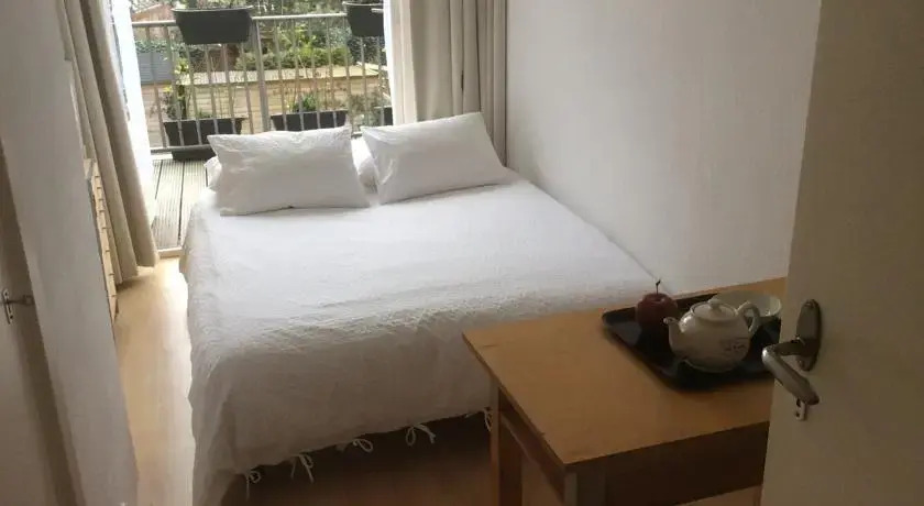B&B Glancingview