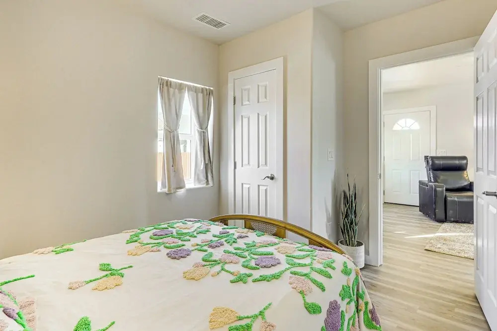 3 Mi to Elephant Butte Lake: Cozy Retreat!