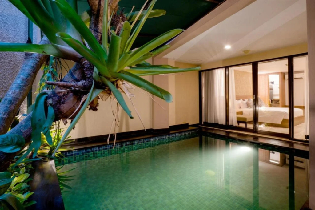 Cross Vibe Paasha Atelier Bali Kuta