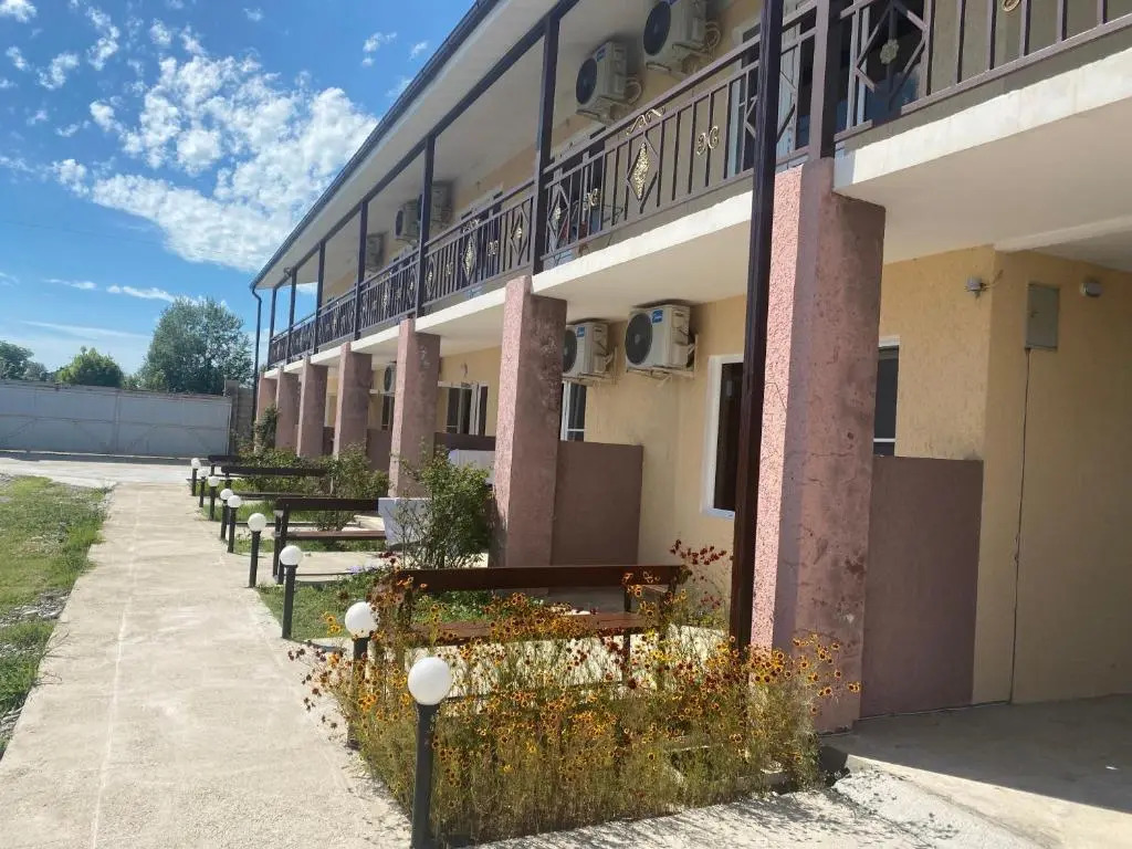 Guest House on Kiaraz 12