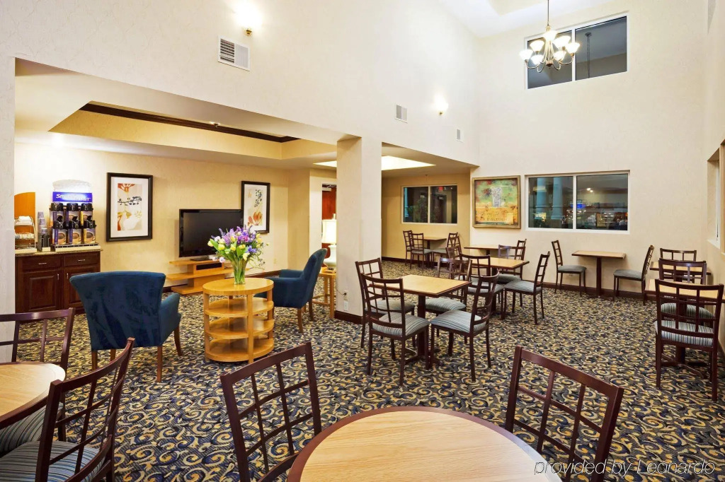 Holiday Inn Express Hotel & Suites Cincinnati Southeast Newport by IHG