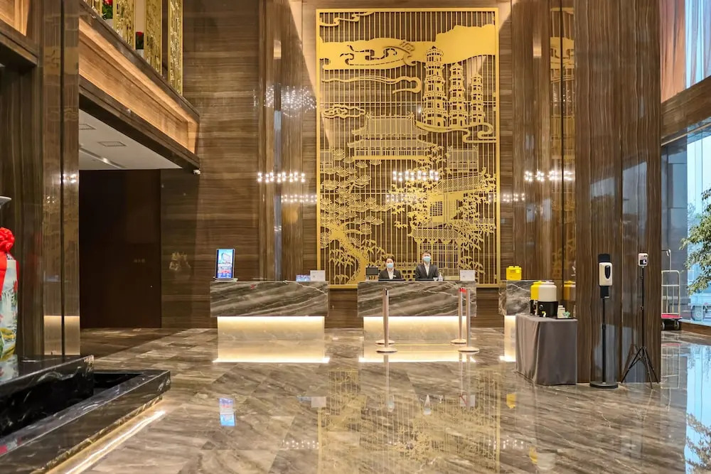 Yun-Ray Phoenix Hotel