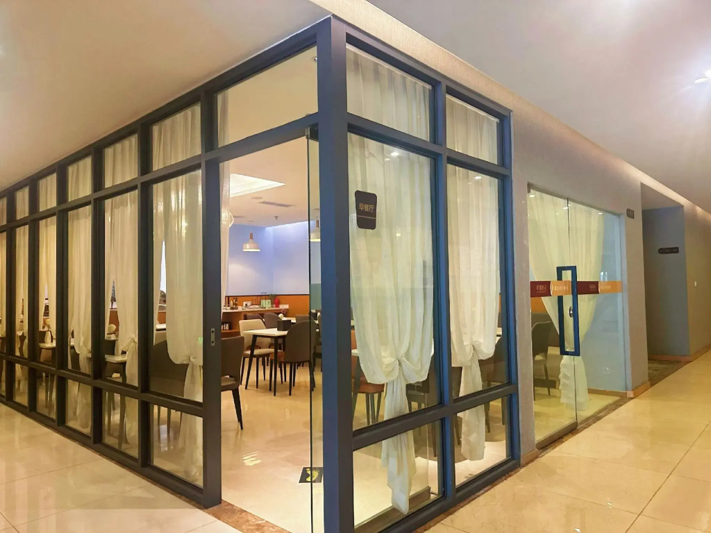 Seaman Hotel