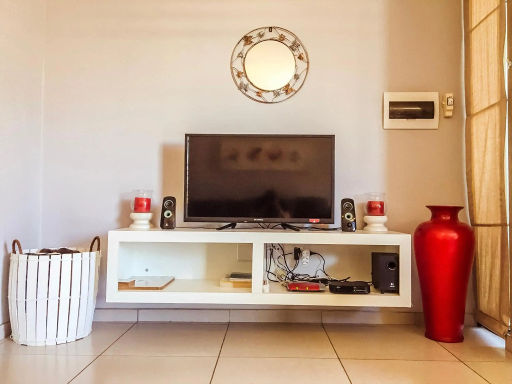Elegant Apartment at Grove Mall
