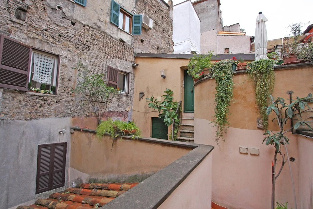Travel & Stay - Chiavari