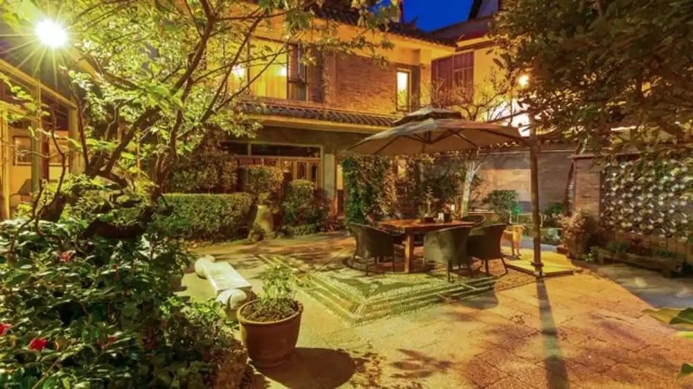 Floral Hotel · Yi Xing Lijiang