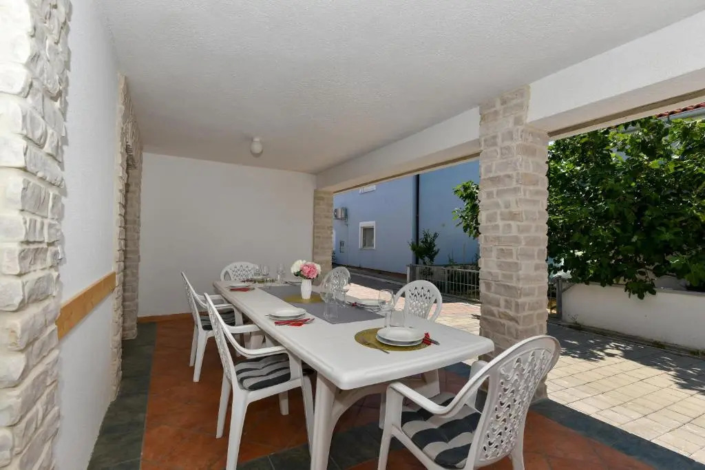 Apartments Krepo