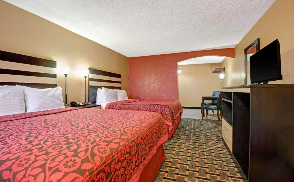 Days Inn by Wyndham Kansas City