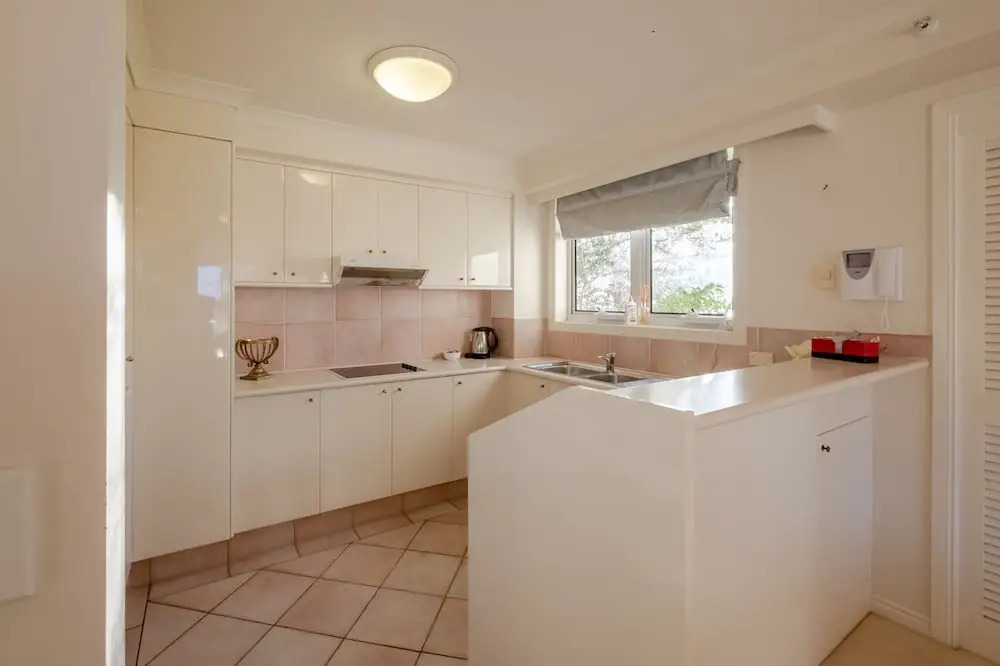Resort-Style Apartment Opposite Beach